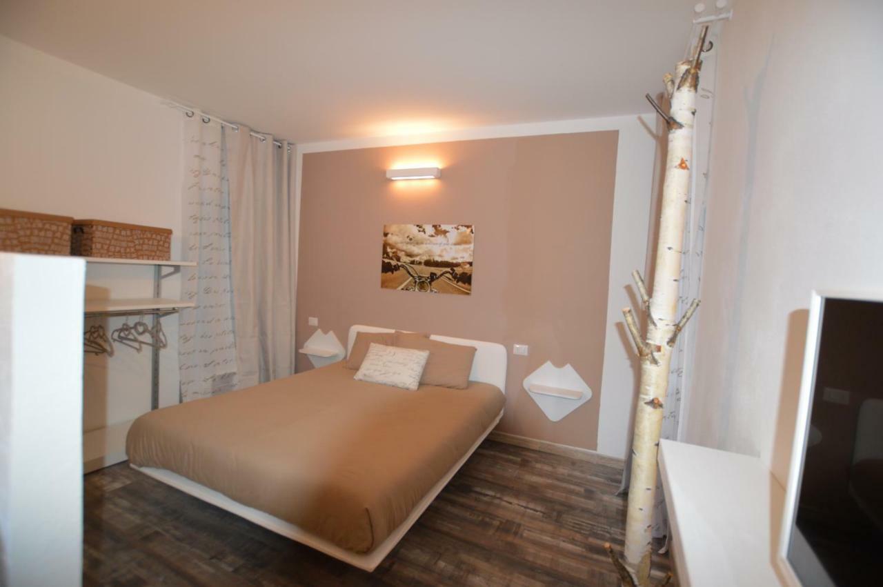 Casa Delle Corti Appartement Colico Buitenkant foto